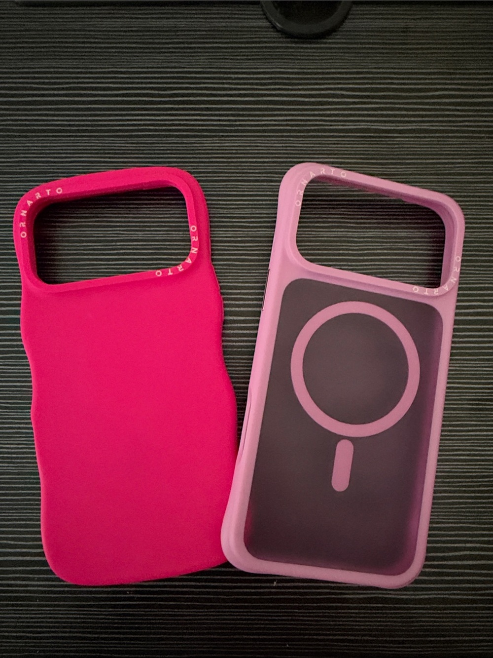 iPhone 17 Pro MAX - Magenta Silicone - Compatible MagSafe